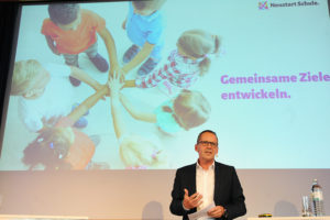 Diskussion: " Neustart Schule Bildungsarena "